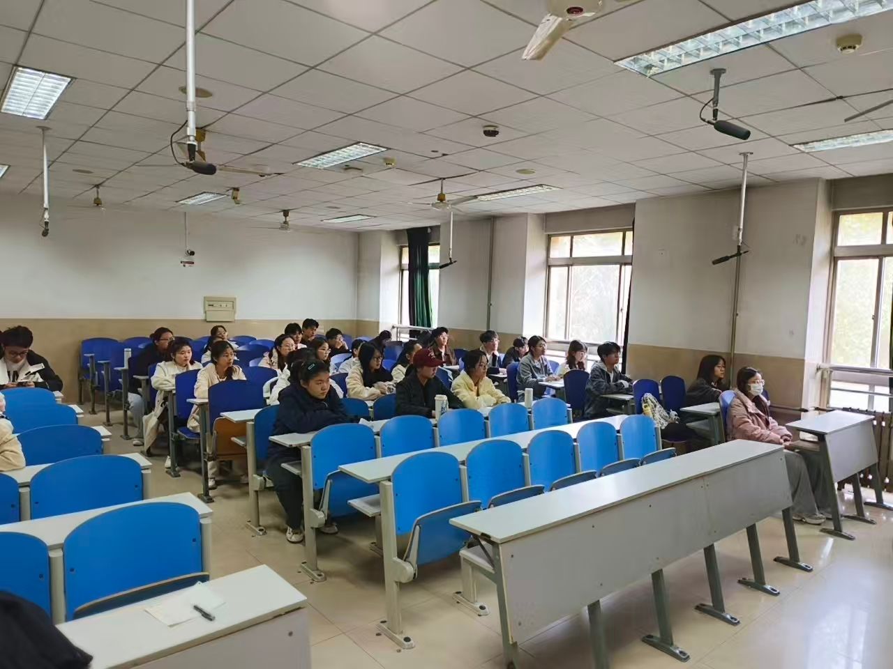 严循发展程序 厚植党建沃土——我院开展入党程序及注意事项专题讲座