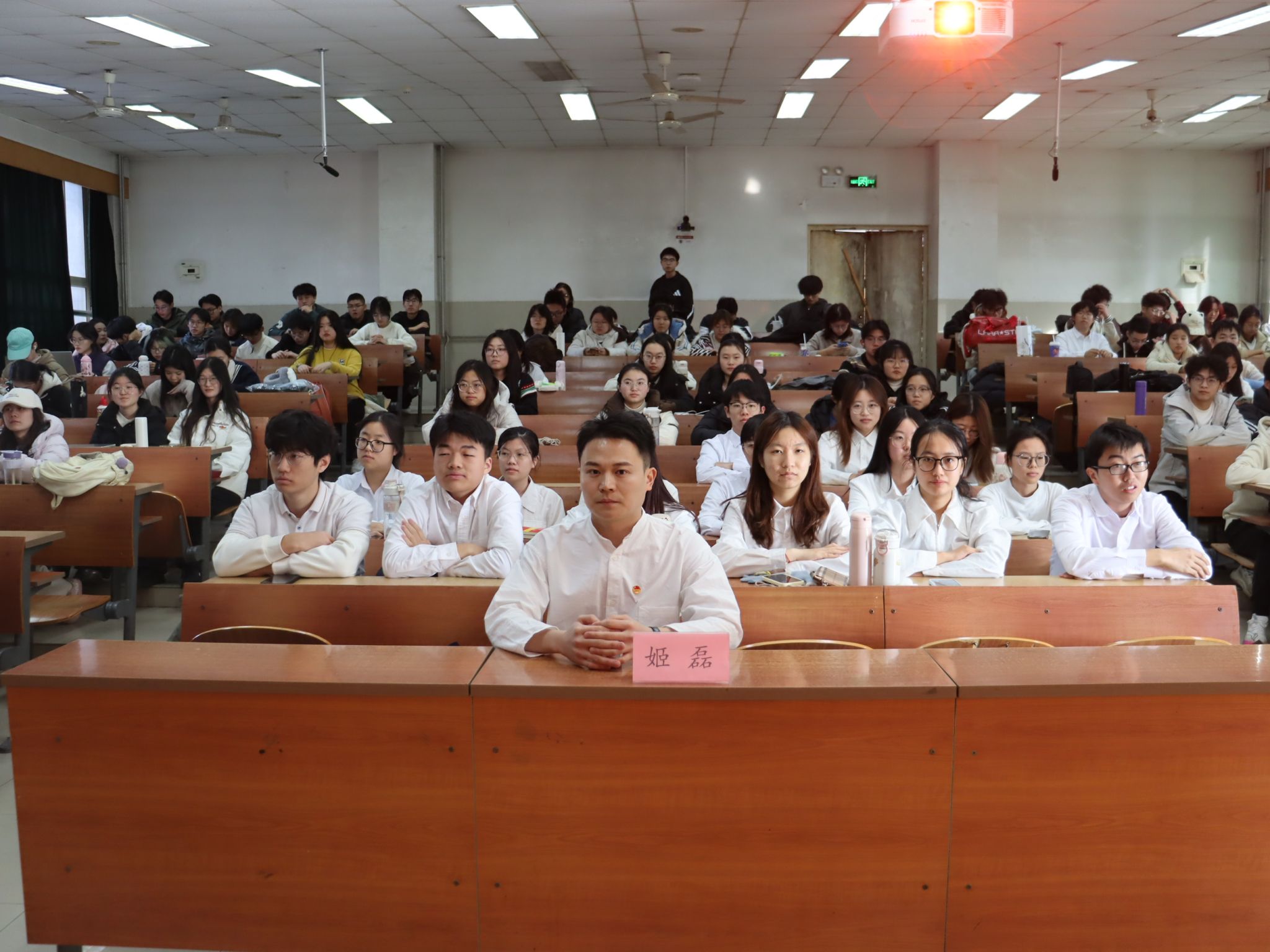 ok138cn太阳集团古天乐举行2025年下半年新发展团员入团仪式暨团支部书记专题培训会